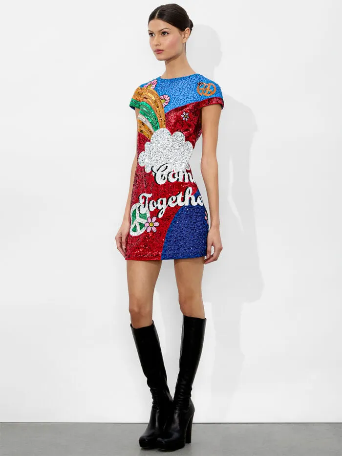 Alice Olivia DRESSES WOMEN AO X THE BEATLES CLYDE SHIFT DRESS Come Together