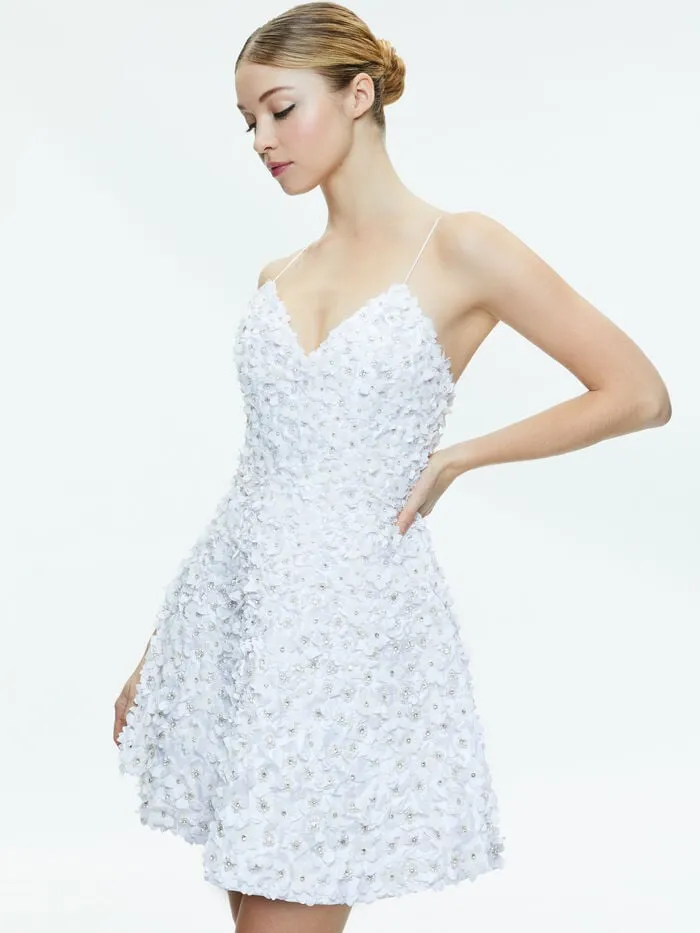 Alice Olivia DRESSES WOMEN DOMENICA EMBELLISHED MINI GOWN Off White