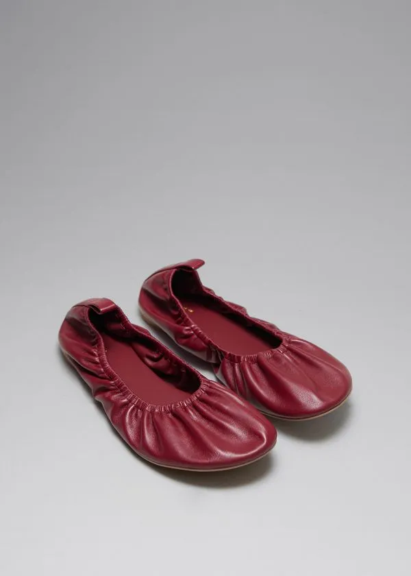 and Other Stories Ruched Leather Ballet Flats Burgundy Women Ballerinas and Other Stories Ruched Leather Ballet Flats Burgundy Women Ballerinas