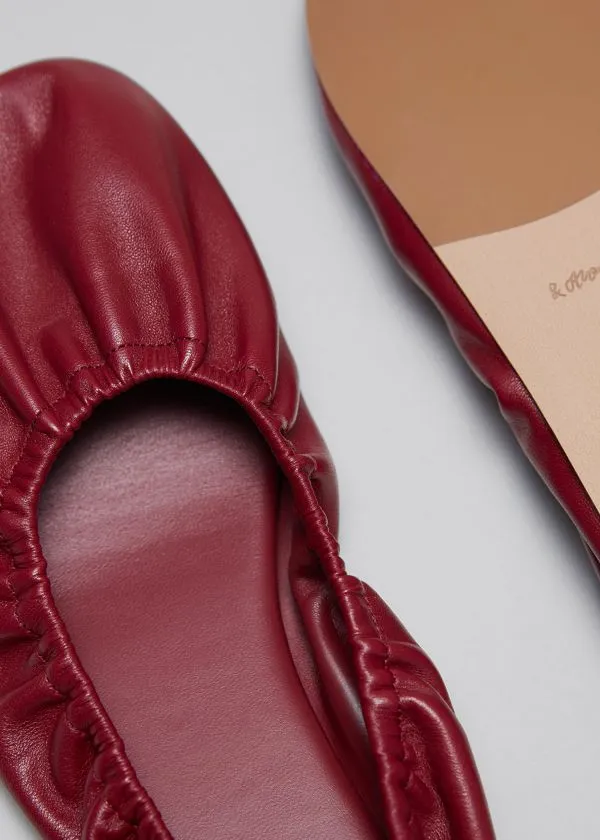 and Other Stories Ruched Leather Ballet Flats Burgundy Women Ballerinas and Other Stories Ruched Leather Ballet Flats Burgundy Women Ballerinas