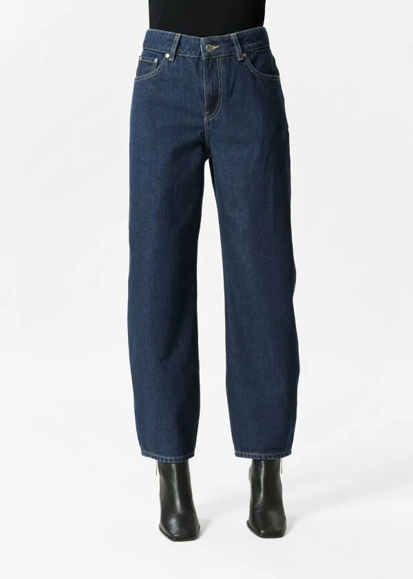 and Other Stories Tapered Jeans Medium Blue Women Jeans