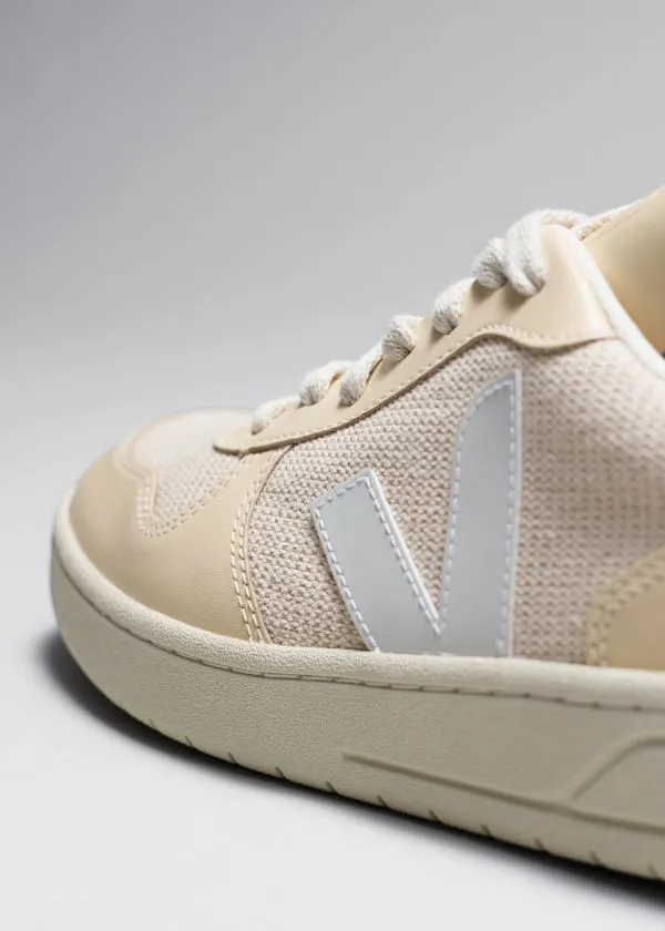and Other Stories Veja V10 Sneakers Cream Women Sneakers