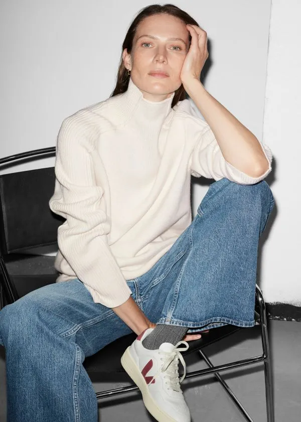 and Other Stories Veja V90 Sneakers Whiteandred Women Sneakers and Other Stories Veja V90 Sneakers Whiteandred Women Sneakers