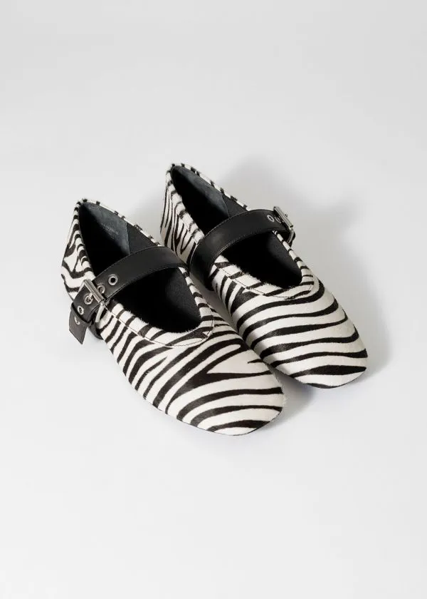 and Other Stories ZebraPrint Ballet Flats Blackandwhite Women Ballerinas and Other Stories ZebraPrint Ballet Flats Blackandwhite Women Ballerinas