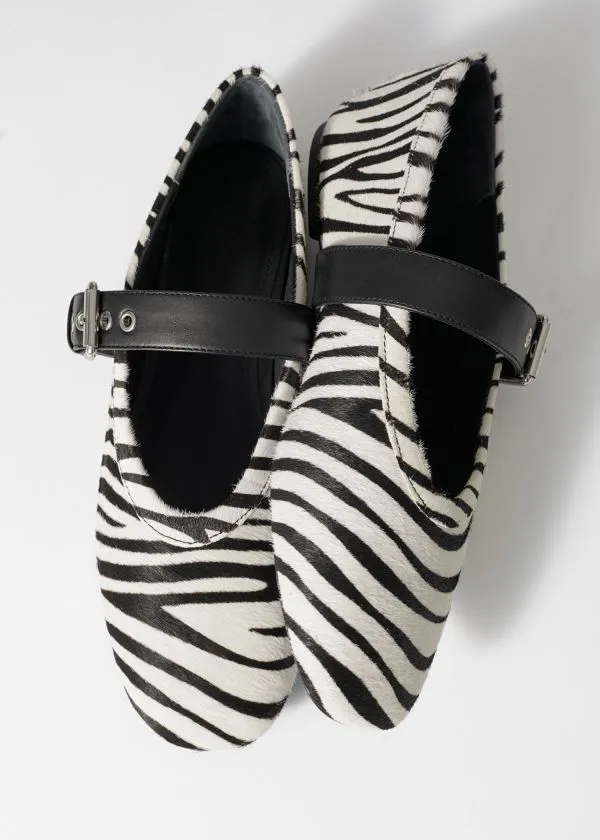 and Other Stories ZebraPrint Ballet Flats Blackandwhite Women Ballerinas and Other Stories ZebraPrint Ballet Flats Blackandwhite Women Ballerinas