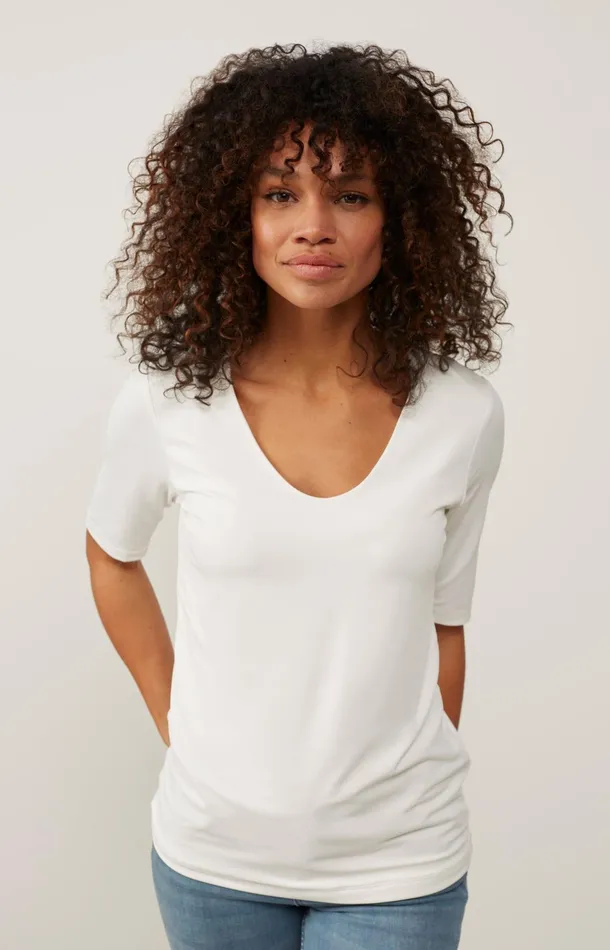 Basic Tshirt With Round Vneck And Midlength Sleeves Off White Women YAYA Tshirts Basic Tshirt With Round Vneck And Midlength Sleeves Off White Women YAYA Tshirts