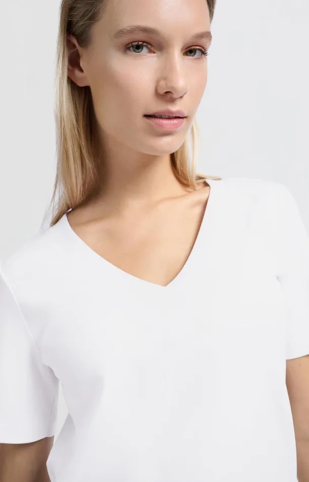 Basic Tshirt With Vneck And Short Sleeves Pure White Women YAYA Tshirts Basic Tshirt With Vneck And Short Sleeves Pure White Women YAYA Tshirts