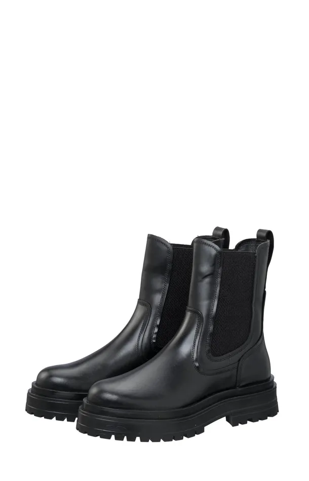 Chelsea Boots In Leather Women YAYA Shoes