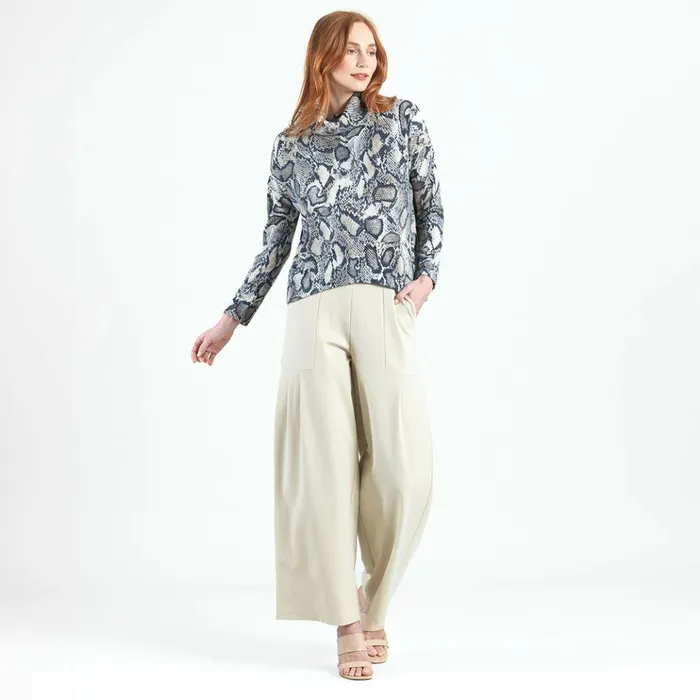 Cozy Texture 8211 Tipped Hem Sweater Top 8211 Python Scale 8211 Final Sale Women Clara Sunwoo Sweaters Cozy Texture 8211 Tipped Hem Sweater Top 8211 Python Scale 8211 Final Sale Women Clara Sunwoo Sweaters