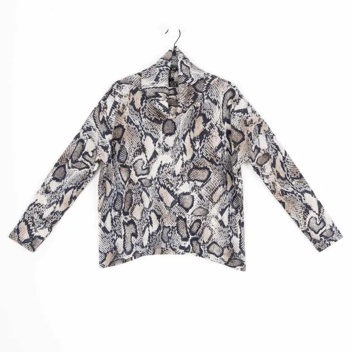 Cozy Texture 8211 Tipped Hem Sweater Top 8211 Python Scale 8211 Final Sale Women Clara Sunwoo Sweaters