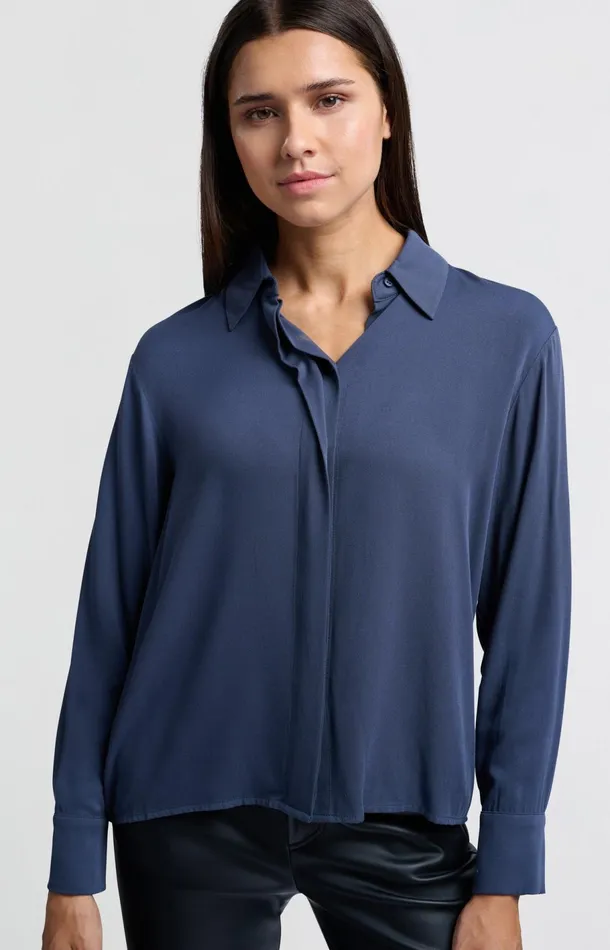 Cropped Blouse With Long Sleeves And Button Closure Outer Space Blue Women YAYA Blouses Cropped Blouse With Long Sleeves And Button Closure Outer Space Blue Women YAYA Blouses