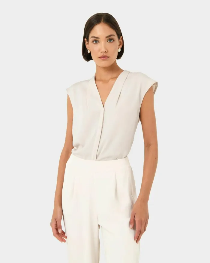 Forcast Adelaide Vneck Cap Sleeve Top Light Coralsand Beigeecruivoryblack Women TShirts and Tops