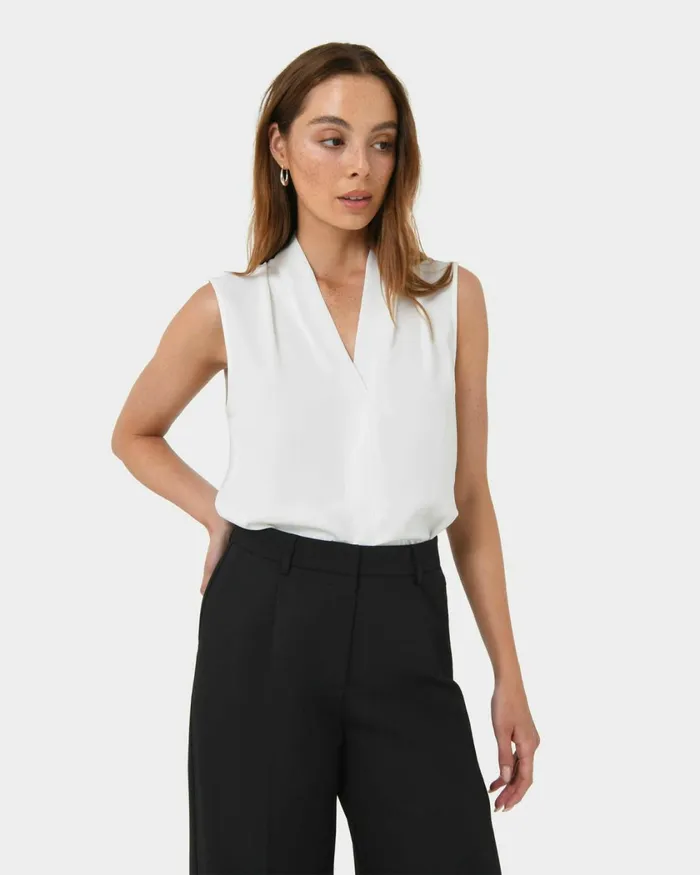 Forcast Alivia 2 Vneck Top Ivorymintnavywhite Sandblack Women TShirts and Tops