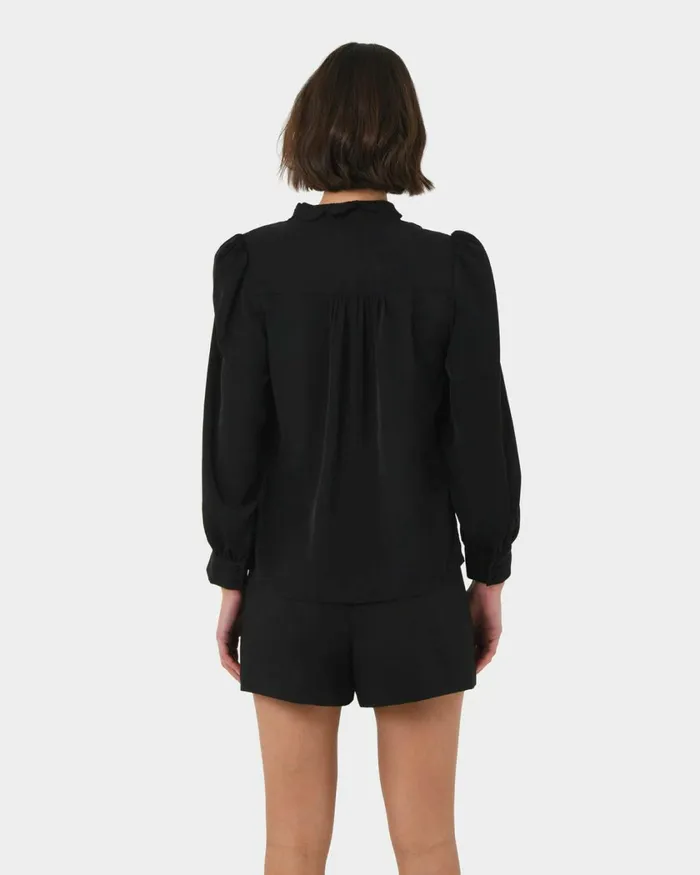 Forcast Frances Embroidery Blouse Black Women TShirts and Tops