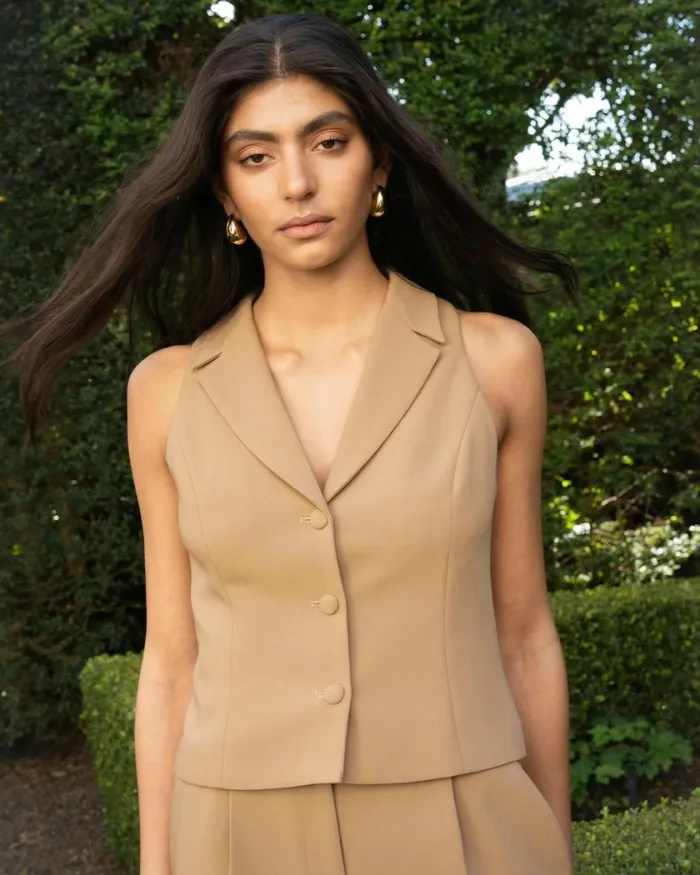 Forcast Nikki Tailored Vest Warm Taupeivoryblack Women TShirts and Tops