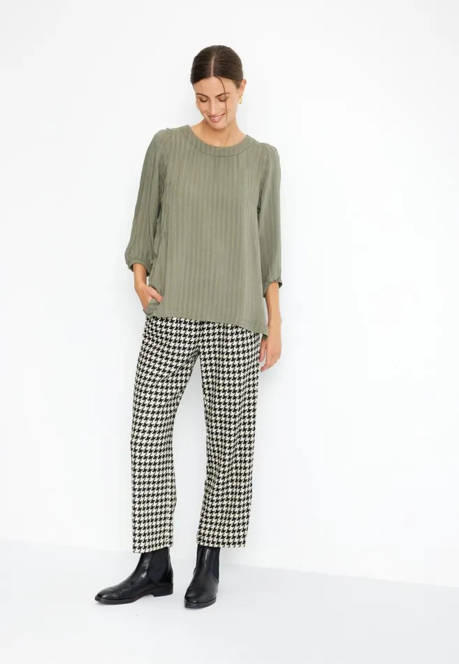 IN FRONT BLOUSES SHIRTS Women PAULINA BLOUSE 15313 615 Green 615