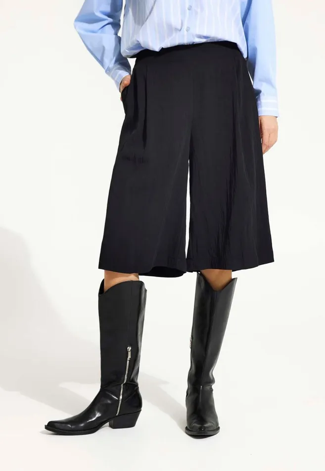 IN FRONT PANTS Women CLARA CULOTTES 16517 999 Black 999