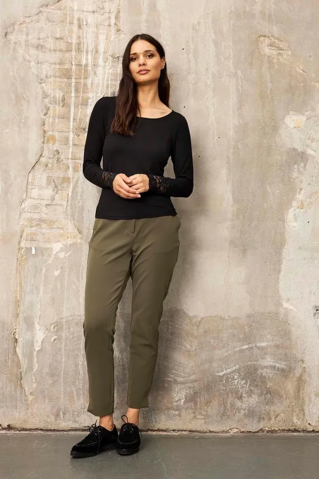 IN FRONT PANTS Women LEA PANTS 15537 682 Hunter Green 682