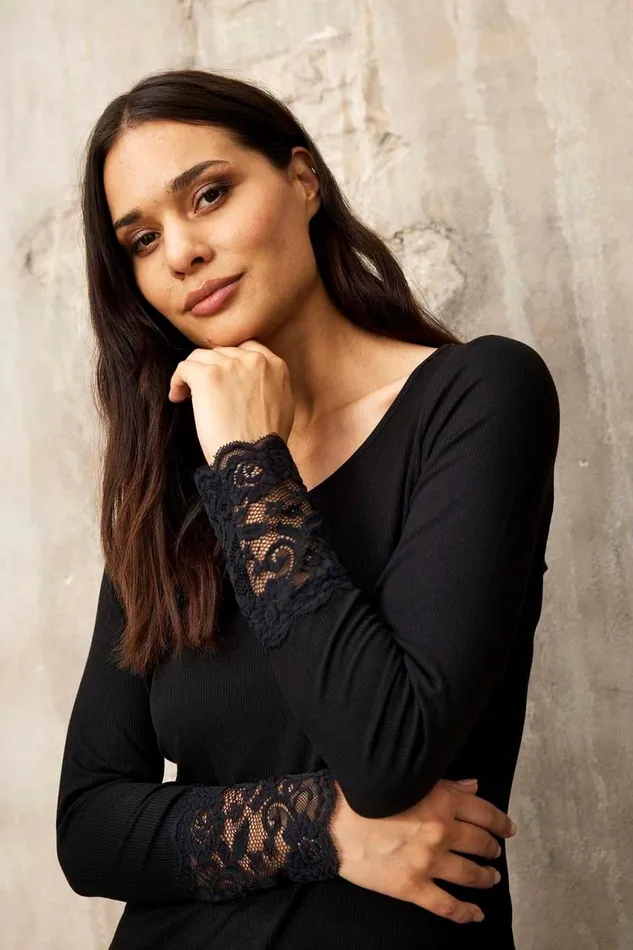 IN FRONT TOPS TSHIRTS Women VIVIAN BLOUSE 15862 999 Black 999