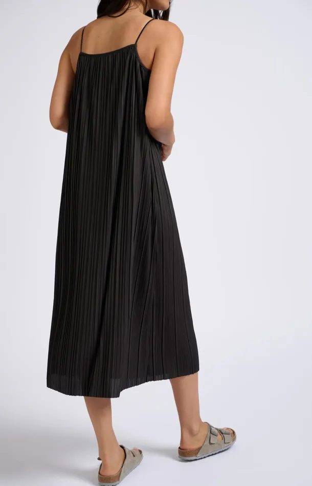 Jersey Plisse Dress With Thin Straps In Flowy Fit Licorice Black Women YAYA Dresses Jersey Plisse Dress With Thin Straps In Flowy Fit Licorice Black Women YAYA Dresses