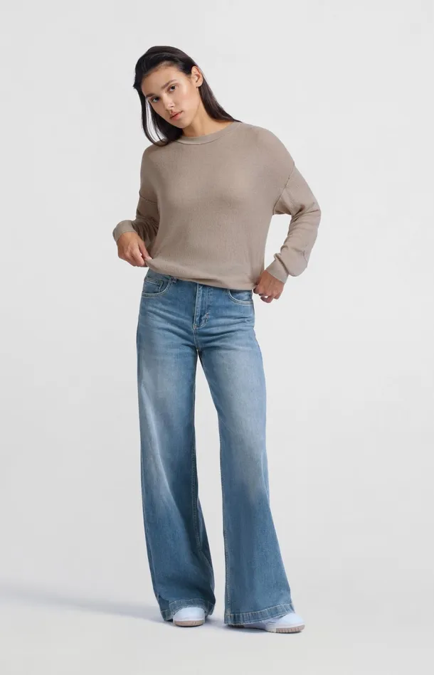 Light Brown Sweater With Round Neck And Subtle Seams Feather Grey Women YAYA Sweaters Light Brown Sweater With Round Neck And Subtle Seams Feather Grey Women YAYA Sweaters