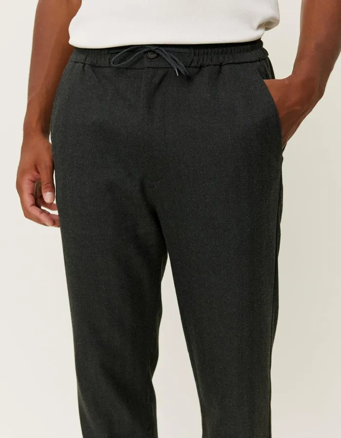 Men Les Deux Pants Como Herringbone Tapered Drawstring Pants 8211 CharcoalGrey Melange