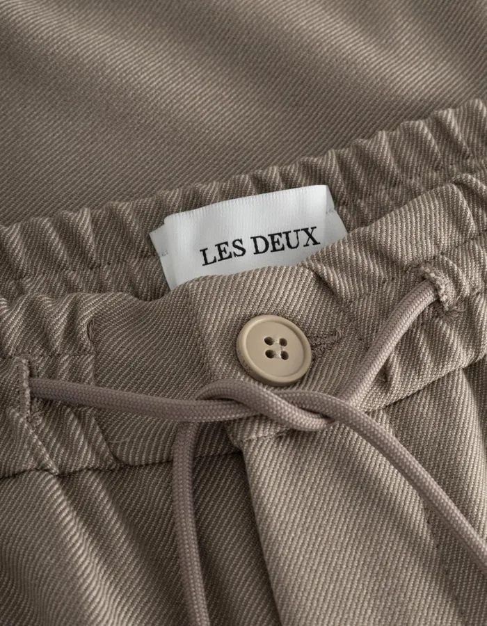 Men Les Deux Pants Como Tapered Drawstring Pants 8211 Seasonal 8211 Walnut Melange