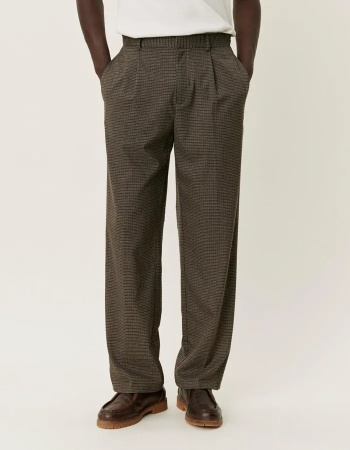 Men Les Deux Pants Reece Check Pleated Suit Pants 20 8211 Warm SandDark Navy Check