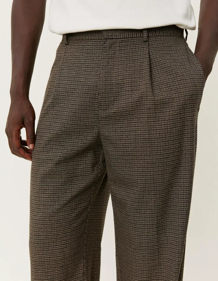 Men Les Deux Pants Reece Check Pleated Suit Pants 20 8211 Warm SandDark Navy Check