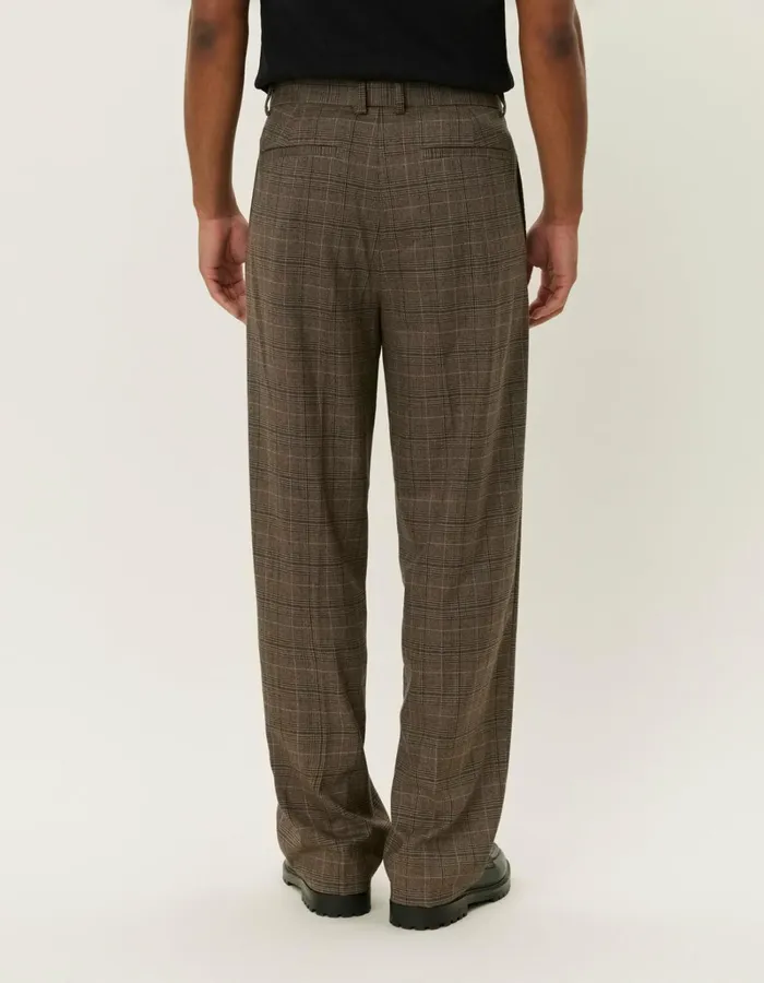 Men Les Deux Pants Reece Pleated Check Suit Pants 8211 Mountain GreyDark Sand