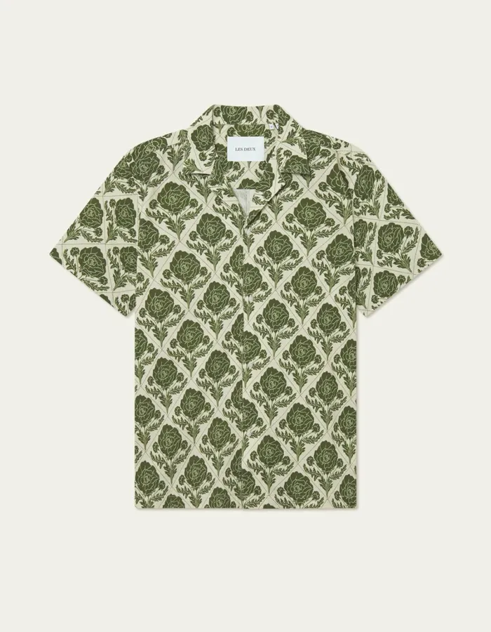 Men Les Deux ShirtsOvershirts Lesley Flower Tile AOP SS Shirt 8211 Vintage GreenIvory Men Les Deux ShirtsOvershirts Lesley Flower Tile AOP SS Shirt 8211 Vintage GreenIvory