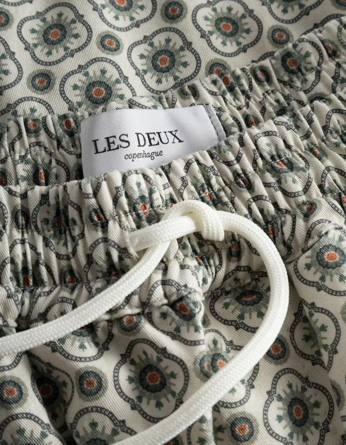 Men Les Deux Shorts Tapestry Shorts 8211 IvoryLight Jade Green