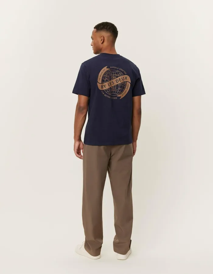 Men Les Deux Tshirts Globe TShirt 8211 Dark NavyTobacco Brown