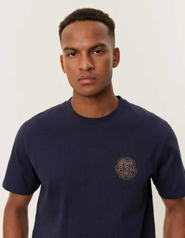 Men Les Deux Tshirts Globe TShirt 8211 Dark NavyTobacco Brown