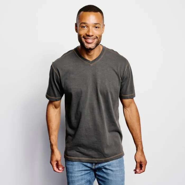 Men Montana Morningreg High VNeck ShortSleeved TShirt Obsidian Orvis Shirts