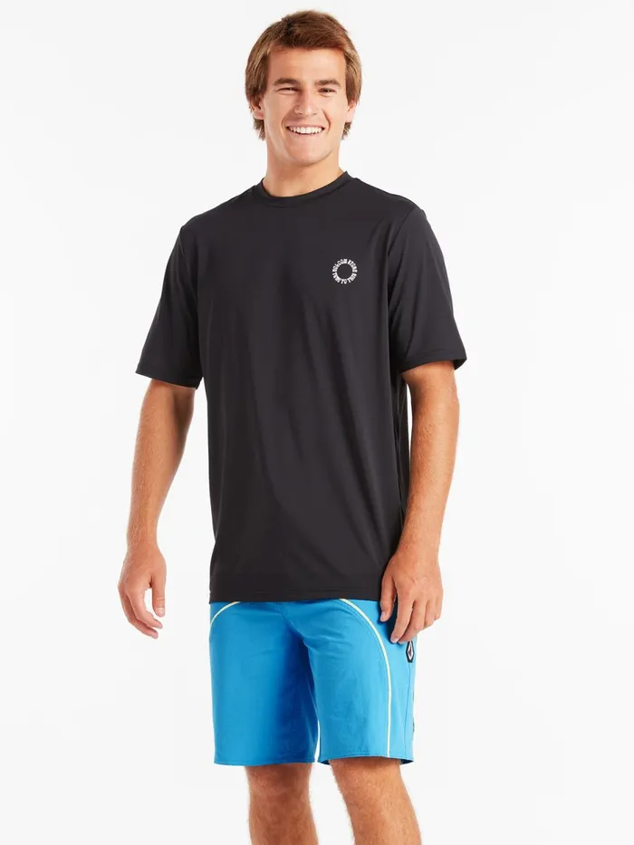 Mens Rashguards Volcom Faulter Short Sleeve UPF 50 Rashguard 8211 Black