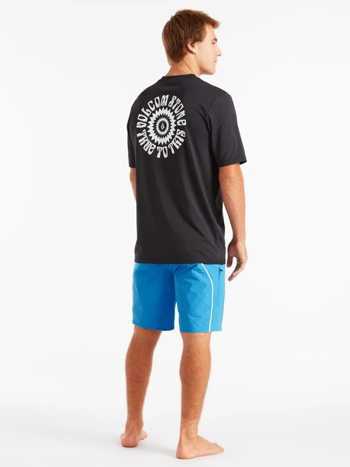 Mens Rashguards Volcom Faulter Short Sleeve UPF 50 Rashguard 8211 Black