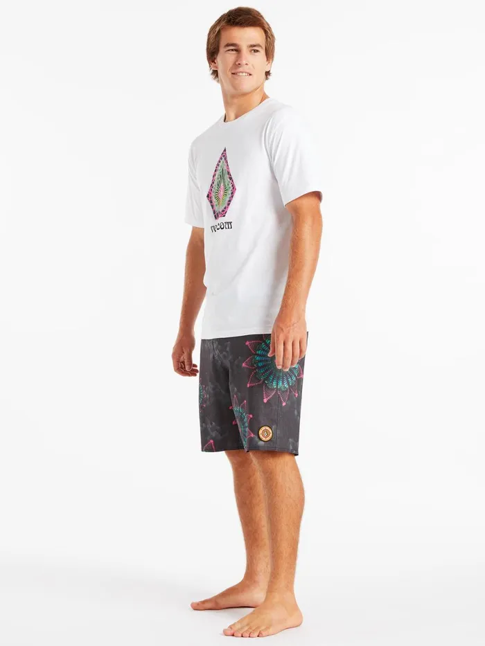 Mens TShirts and Tanks Volcom Star Shields Stone Short Sleeve Tee 8211 White