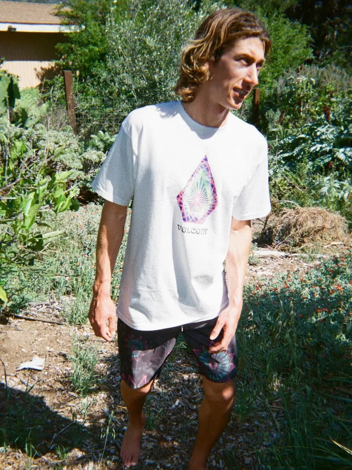Mens TShirts and Tanks Volcom Star Shields Stone Short Sleeve Tee 8211 White