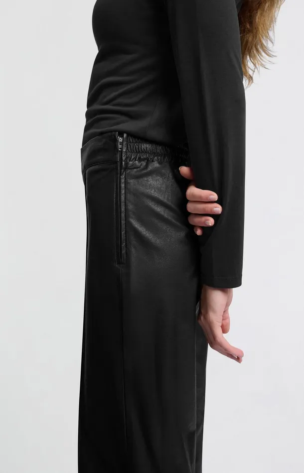 Metallic Faux Leather Pants With Wide Legs And Regular Fit Black Women YAYA Trousers Metallic Faux Leather Pants With Wide Legs And Regular Fit Black Women YAYA Trousers