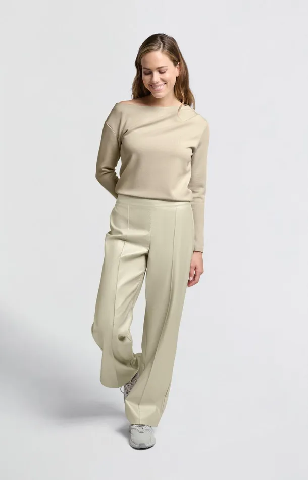 Metallic Faux Leather Pants With Wide Legs And Regular Fit Metallic Gold Women YAYA Trousers Metallic Faux Leather Pants With Wide Legs And Regular Fit Metallic Gold Women YAYA Trousers