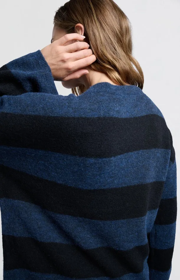 Oversized Sweater With Wide Stripes And Long Sleeves Outer Space Blue Dessin Women YAYA Sweaters Oversized Sweater With Wide Stripes And Long Sleeves Outer Space Blue Dessin Women YAYA Sweaters