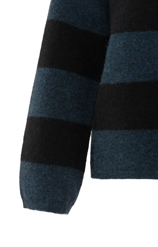 Oversized Sweater With Wide Stripes And Long Sleeves Outer Space Blue Dessin Women YAYA Sweaters Oversized Sweater With Wide Stripes And Long Sleeves Outer Space Blue Dessin Women YAYA Sweaters