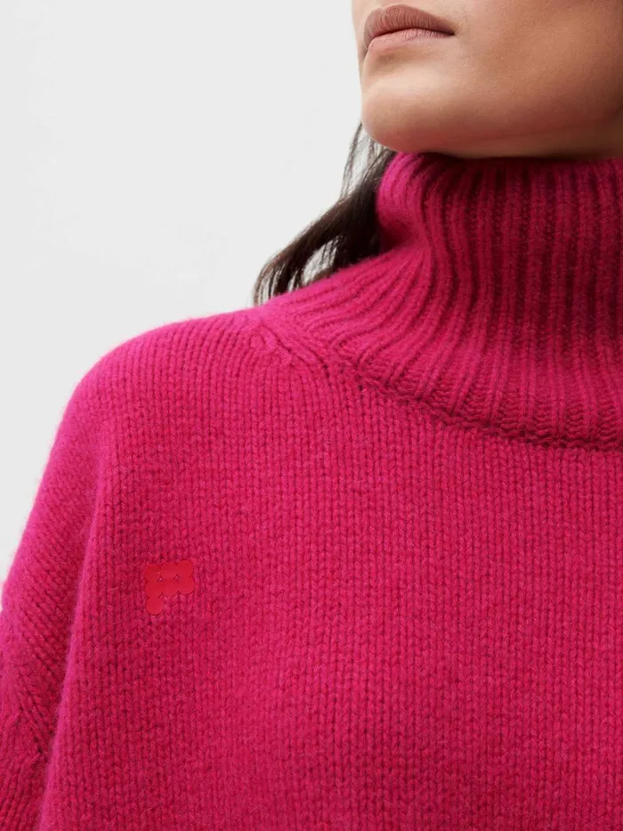 PANGAIA Recycled Cashmere Chunky Turtleneck Sweatshirt Magenta Pink Women Knitwear