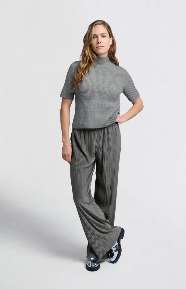 Pleated Trousers With Elastic Waistband And Wide Legs Dark Metal Grey Women YAYA Trousers Pleated Trousers With Elastic Waistband And Wide Legs Dark Metal Grey Women YAYA Trousers