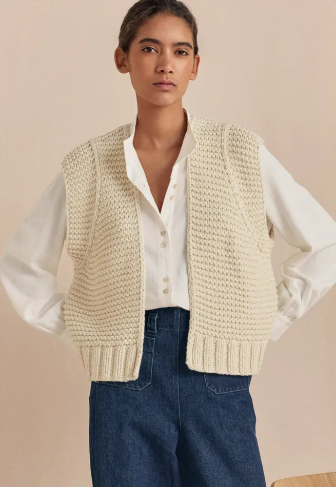 Poetry Fashion Cardigans Women Handknitted Waistcoat Ecru