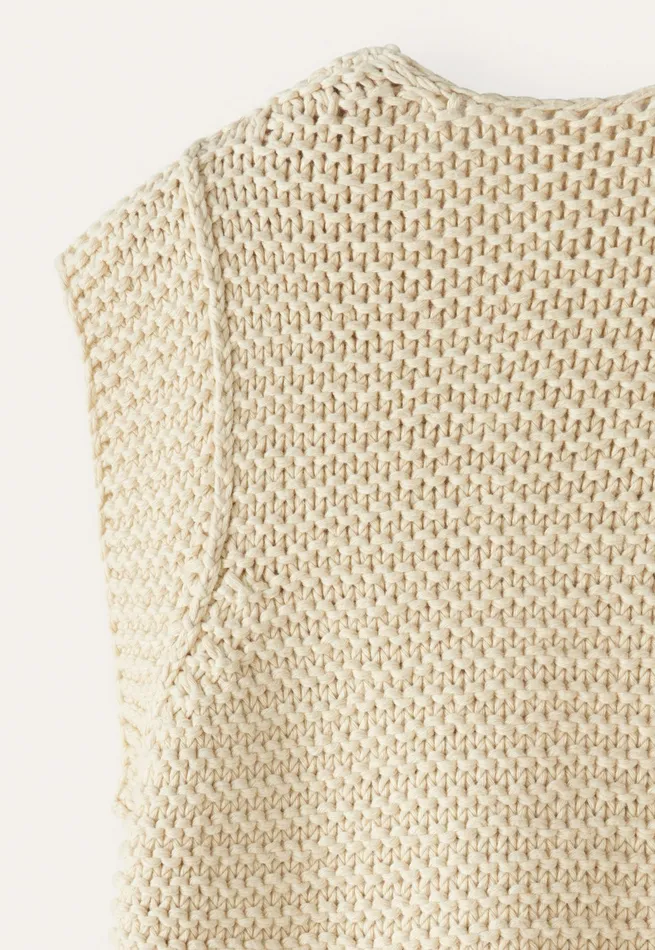 Poetry Fashion Cardigans Women Handknitted Waistcoat Ecru