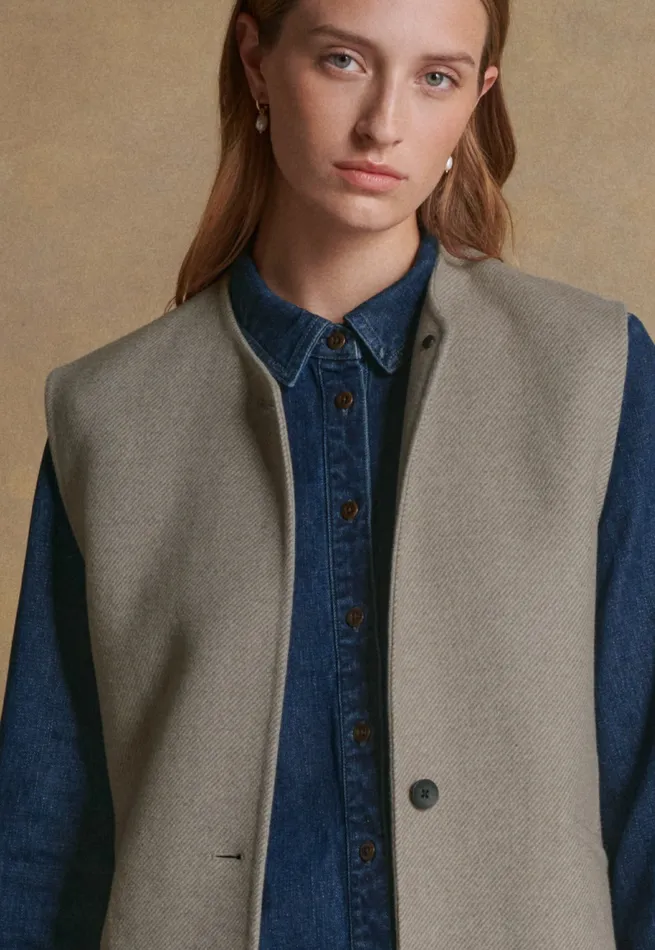 Poetry Fashion Shirts and Tunics Women Sleeveless Coat Soft Taupe