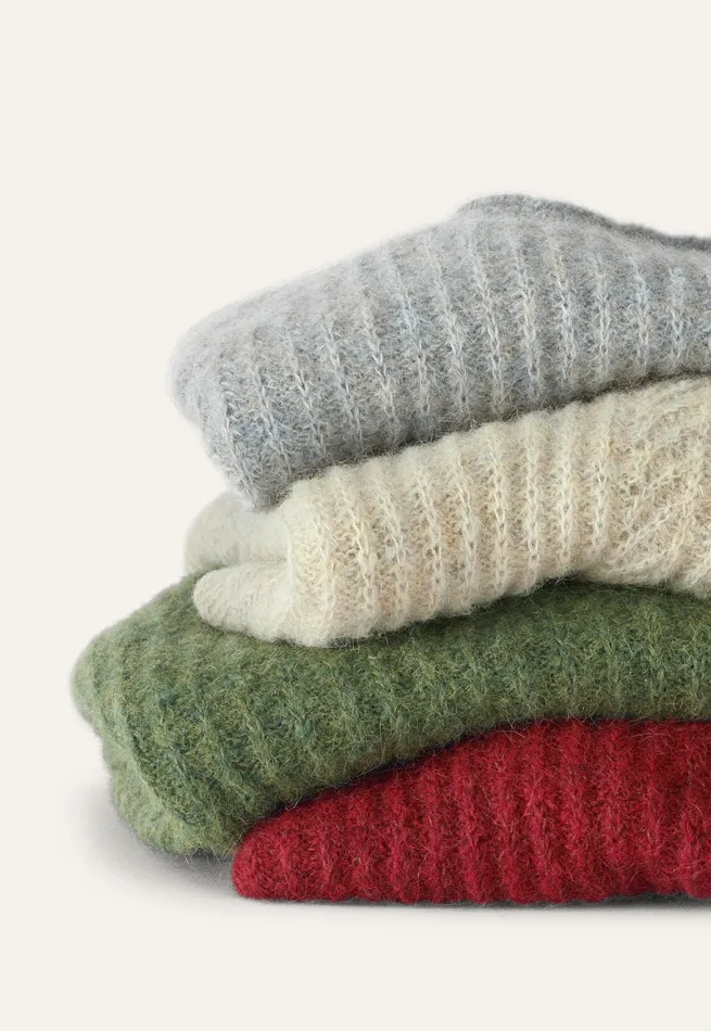 Poetry Fashion Sweaters Women Round Neck Sweater Evergreen