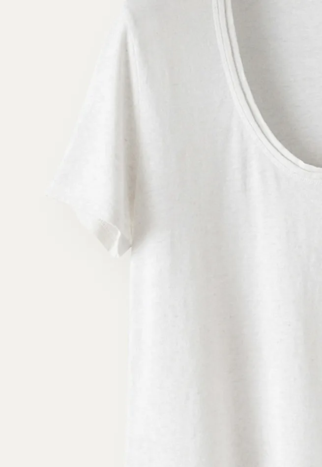 Poetry Fashion TShirt and Tops Women Scoopneck Tshirt White
